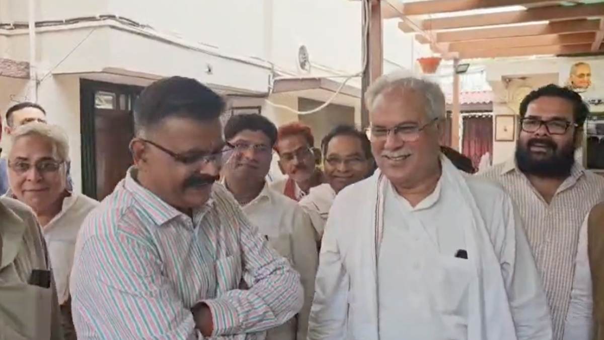  दुर्ग CEO निलंबन मामला: भूपेश बघेल से मिले रूपेश पांडेय, बोले- एकपक्षीय कार्रवाई हुई, जरूरत पड़ी तो हाईकोर्ट जाऊंगा