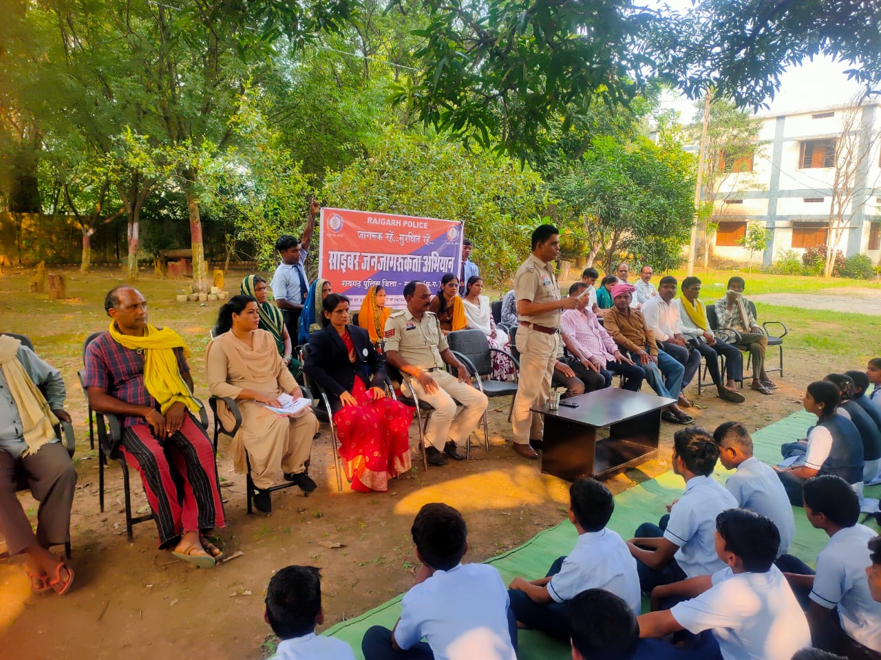  छाल पुलिस ने चलाया साइबर जागरूकता अभियान — छात्रों को सिखाए डिजिटल सुरक्षा के गुर