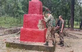 बीजापुर: सुरक्षाबलों ने की बड़ी कार्यवाही,चार नक्सली स्मारकों को किया ध्वस्त