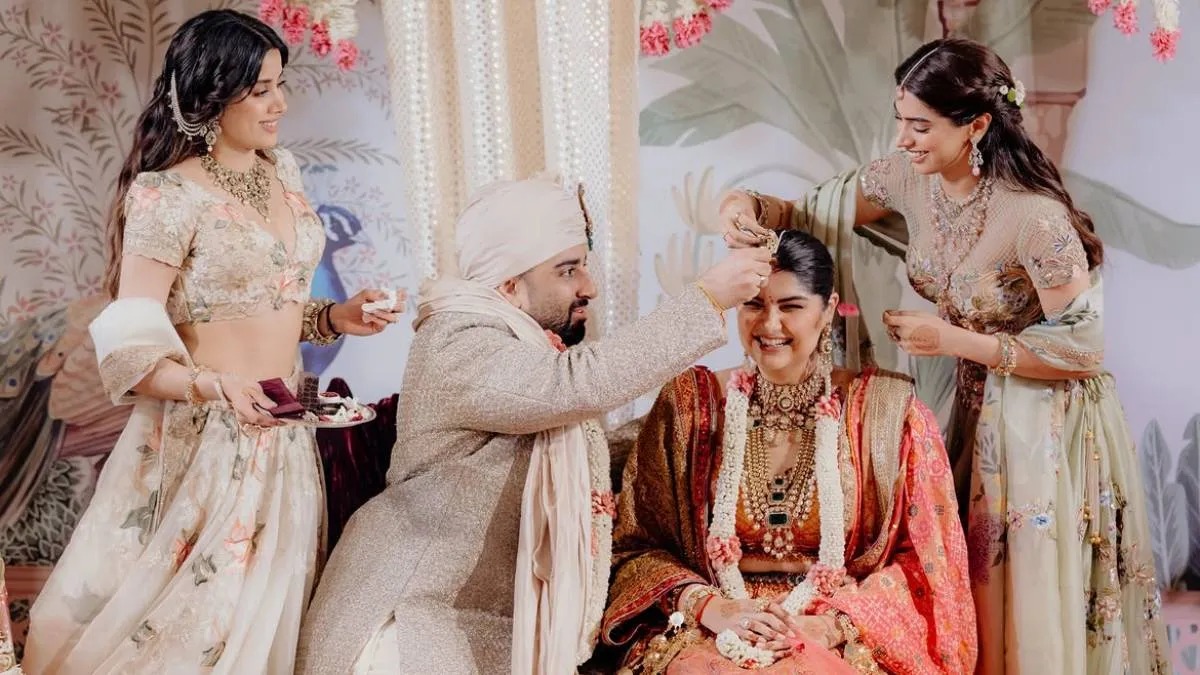अर्जुन कपूर की बहन अंशुला बनीं दुल्हन! रोहन ठक्कर संग लिए सात फेरे, सामने आईं शादी की तस्वीरें