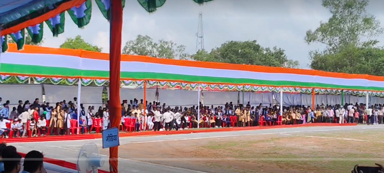 स्वतंत्रता दिवस कार्यक्रम मे नाबालिकों की आपस मे विवाद,कवर्धा पुलिस द्वारा दी गयी समझाइस