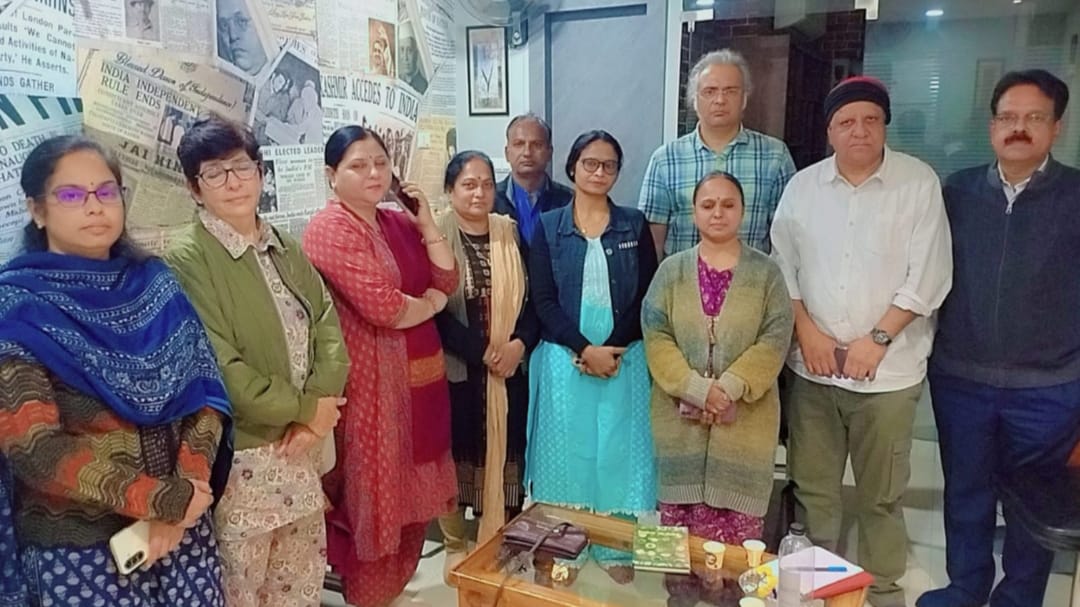 जन संस्कृति मंच ने याद किया विनोद कुमार शुक्ल को स्मृति सभा में रचनाकारों ने माना कि साधारण होना उन्हें बना देता था असाधारण