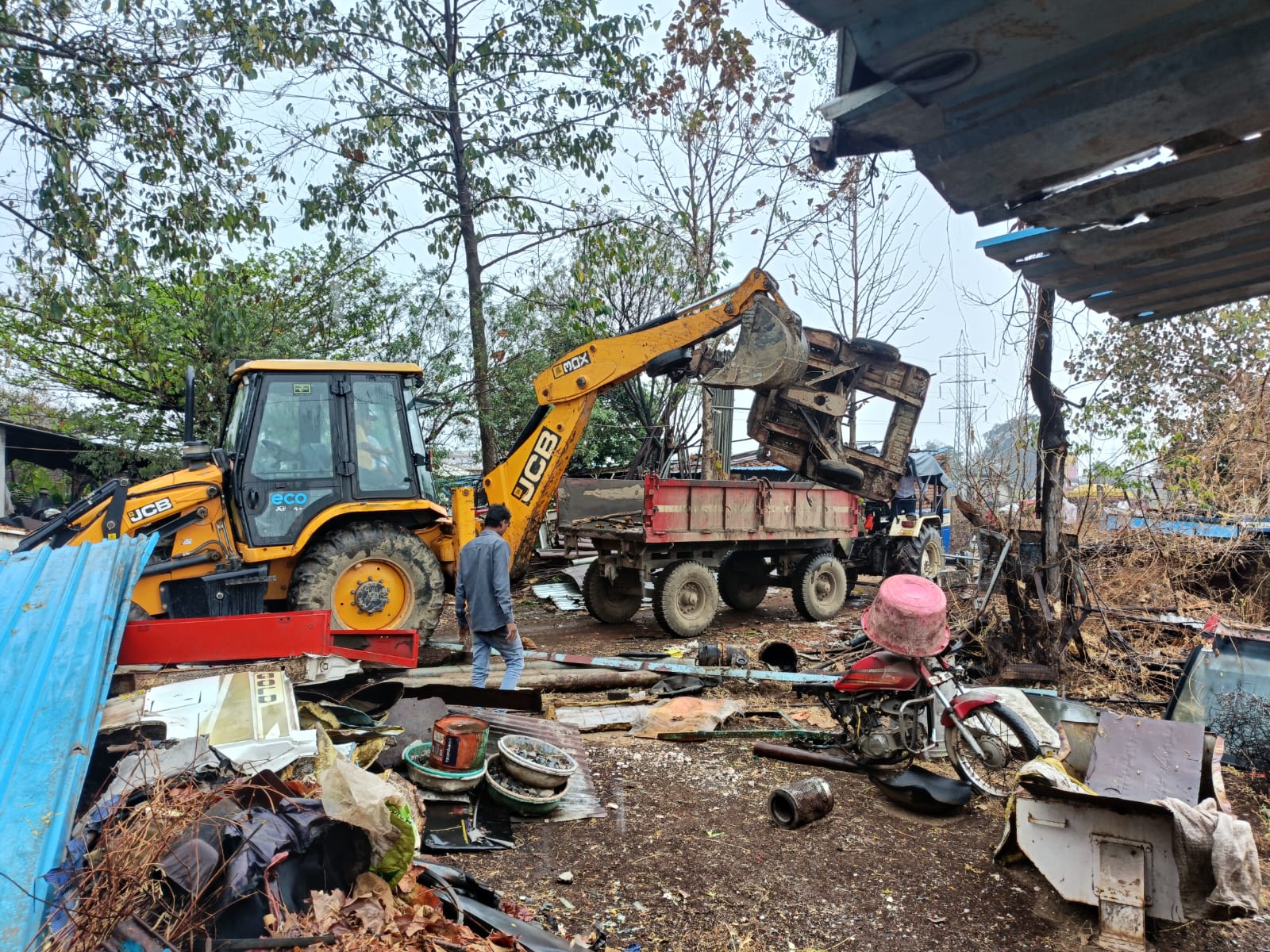 भाटापारा में 15 वर्षों पुराना अवैध कब्जा ध्वस्त, 5 एकड़ जमीन कराई गई मुक्त