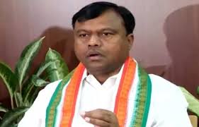 पीसीसी चीफ दीपक बैज का काफिला हादसे का शिकार