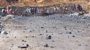 कोयला खदान विस्तार को लेकर पुलिस और ग्रामीणों के बीच झड़प,दर्जनों हुए घायल…