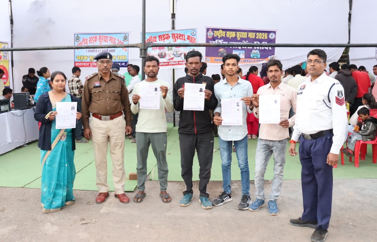 सड़क सुरक्षा माह के तहत 207 नवीन वाहनों चालको दिया गया लर्निग लाइसेंस 