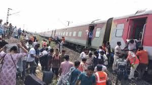 बेंगलुरु-कामाख्या एसी एक्सप्रेस दुर्घटनाग्रस्त,हादसे में एक शख्स की मौत, 8 लोग घायल