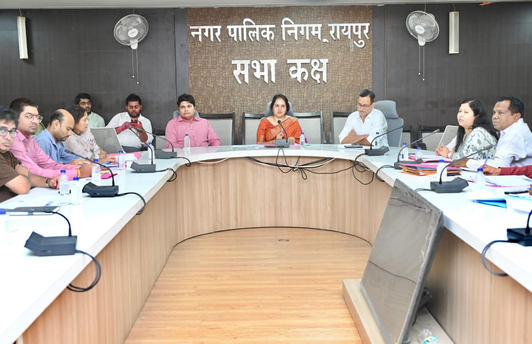 महापौर मीनल चौबे ने गर्मी में सुगम जलापूर्ति हेतु पुख्ता तैयारी को लेकर सभी जोन कमिश्नरों को दिए सख्त निर्देश
