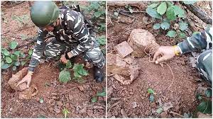 नक्सलियों द्वारा लगाई गई IED को जवानों ने मौक पर पहुंच कर निष्क्रिय किया