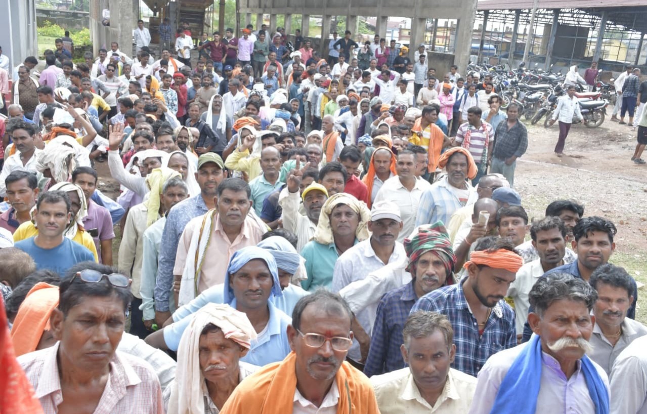 यूरिया खाद को लेकर किसानों को शांति व्यवस्था बनाए रखने की अपील :  पुलिस अधीक्षक पटेल