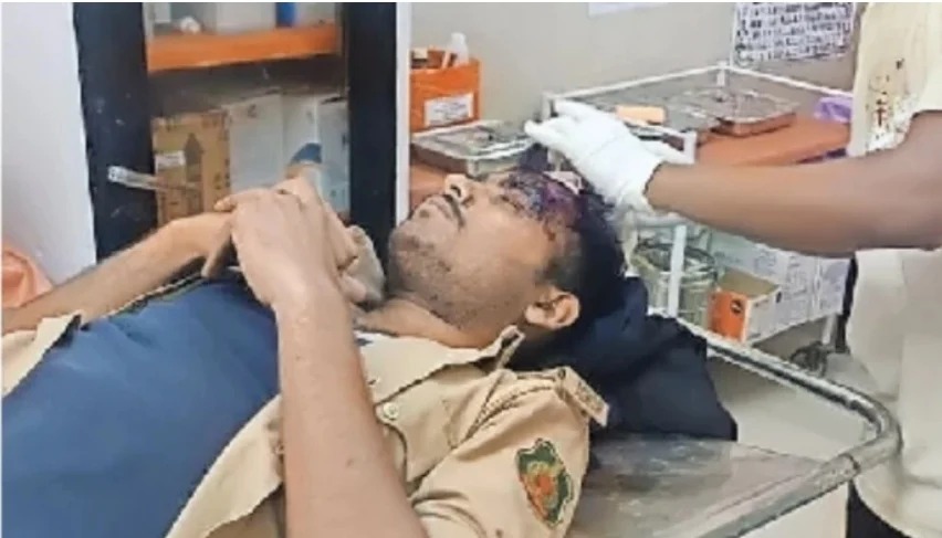 महासमुंद में पुलिस पर हमला: टीआई समेत कई जवान घायल, 10 आरोपी गिरफ्तार