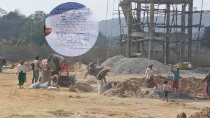 30 साल पुरानी गरीबों की बसावट पर चला अतिक्रमण का डंडा, नोटिस से मचा हड़कंप