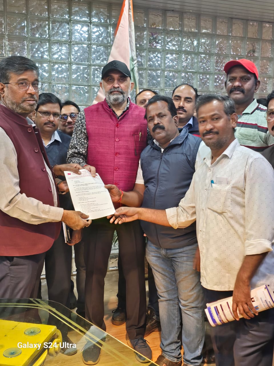 श्रमिक विरोधी श्रम सहिंताओं की अधिसूचना के विरोध में 12 फरवरी को किरन्दुल में श्रमिक यूनियन करेगी हड़ताल