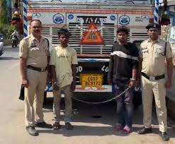  12 चक्का ट्रक चोरी करने वाले 2 आरोपी गिरफ्तार 