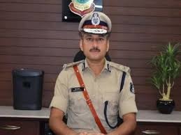 बस्तर को मिला नया IG: बद्रीनारायण मीणा संभालेंगे कमान, सुंदरराज पी जाएंगे सेंट्रल डेपुटेशन पर

