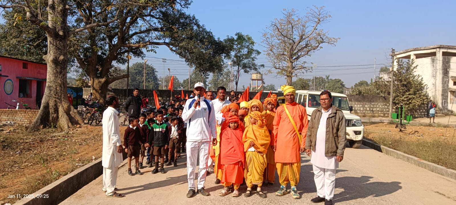 युवा उत्सव एवं मकर संक्रांति पर सूर्य नमस्कार एवं रैली का आयोजन