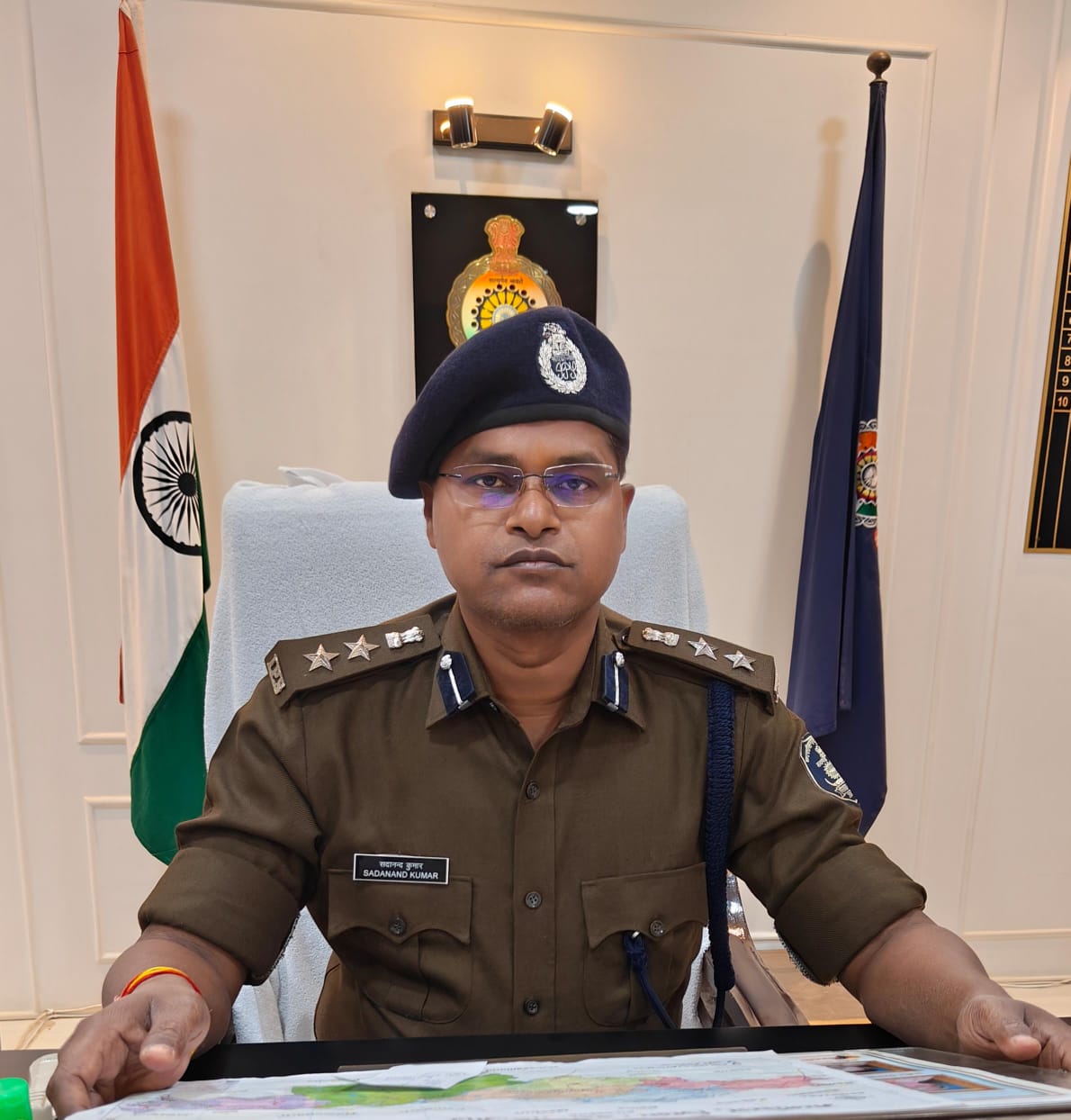 सदानंद कुमार वरिष्ठ पुलिस अधीक्षक बलौदाबाजार के रूप में पदभार ग्रहण किये ,थाना प्रभारियों को दिये आवश्यक निर्देश 