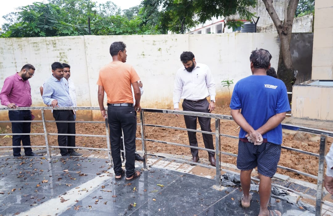कलेक्टर ने अटल परिसर के निर्माण कार्य का अवलोकन किया,गुणवत्ता को लेकर जाहिर की नाराजगी 