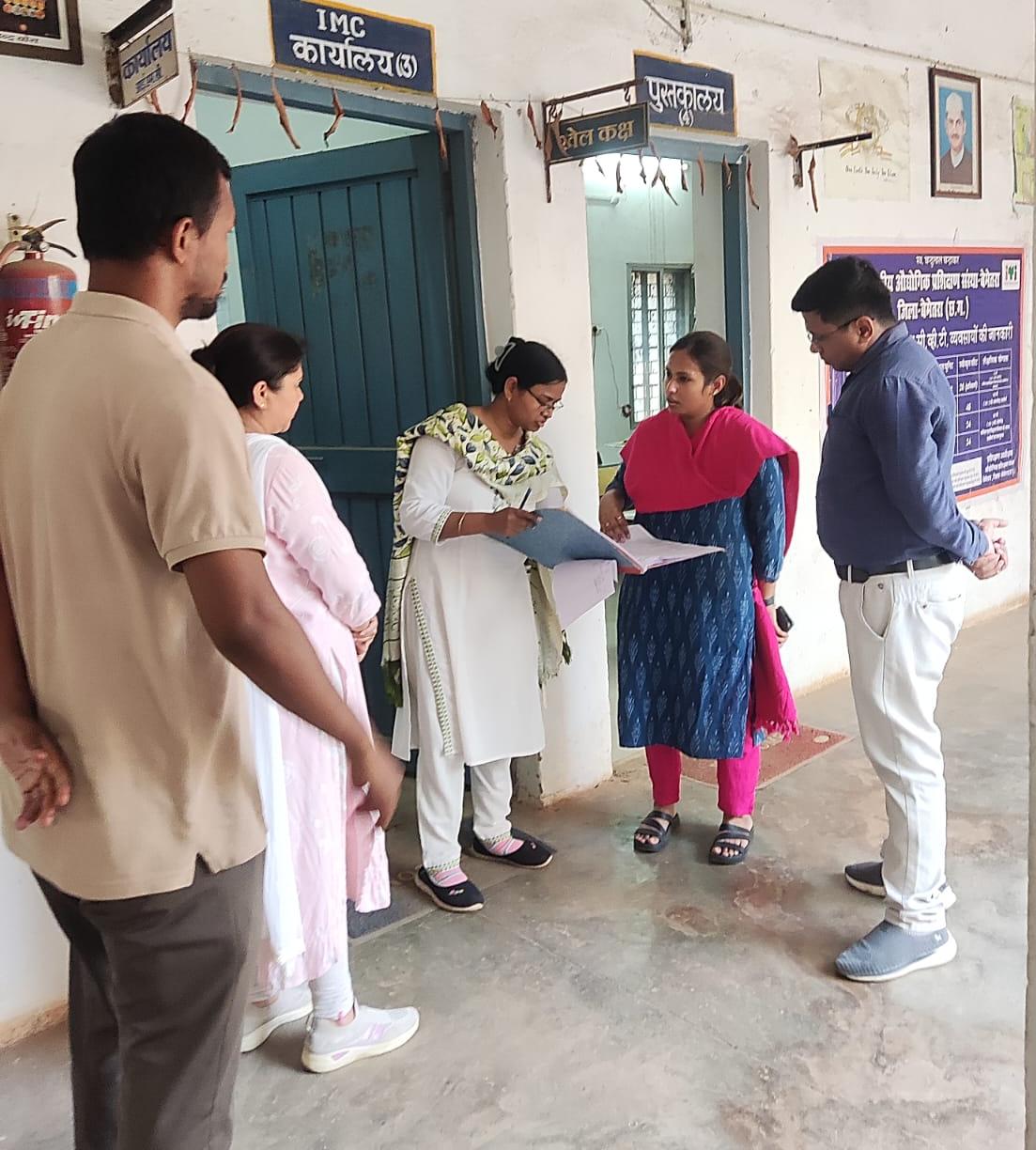  बेमेतरा में कलेक्टर का लाइवलीहुड कॉलेज निरीक्षण, युवाओं को स्वरोजगार की राह दिखी
