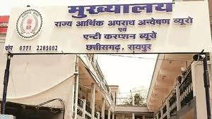 शराब घोटाले में बड़ी कार्रवाई: EOW-ACB ने वेलकम-भाटिया डिस्टलरी से 16 वाहन जब्त किए