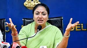 जन सुनवाई के दौरान सीएम रेखा गुप्ता पर हमला, मची अफरातफरी