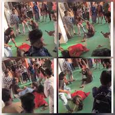 चांपा मल्टीप्लेक्स के बाहर धुरंधर बनीं लड़कियां,जमकर चले लात-घूंसे