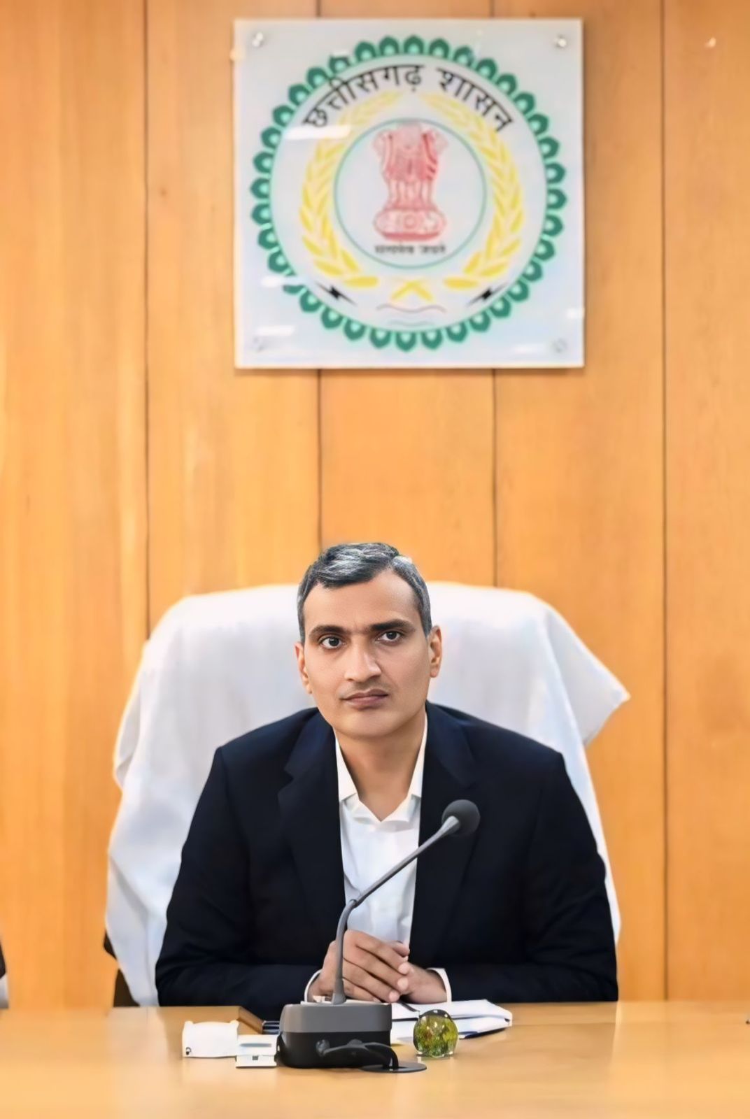 निर्वाचन कार्य में लापरवाही पर कलेक्टर का कड़ा रुख: कई शिक्षकों को कारण बताओ नोटिस जारी