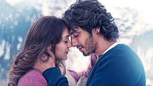 फिल्म सैयारा का बॉक्स ऑफिस कलेक्शन: पहले ही दिन डबल डिजिट कमाई ने चौंकाया