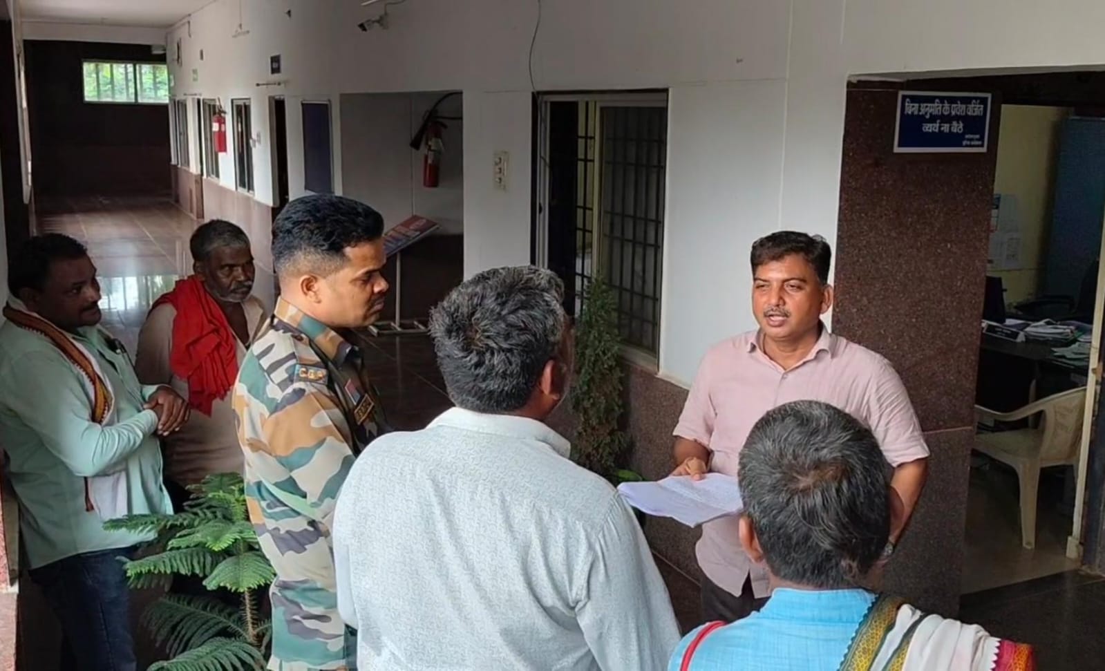 एसएसपी बेमेतरा रामकृष्ण साहू (IPS) ने सुनी आम जनता की शिकायतें, निराकरण का दिया आश्वासन