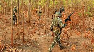 पुलिस और नक्सलियों के बीच हुई मुठभेड़,एक करोड़ रुपये का इनामी नक्सली ढेर 