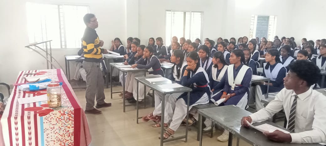 शासकीय उच्च माध्यमिक विद्यालय कोचवाय में नशा मुक्ति जागरूकता कार्यक्रम का आयोजन