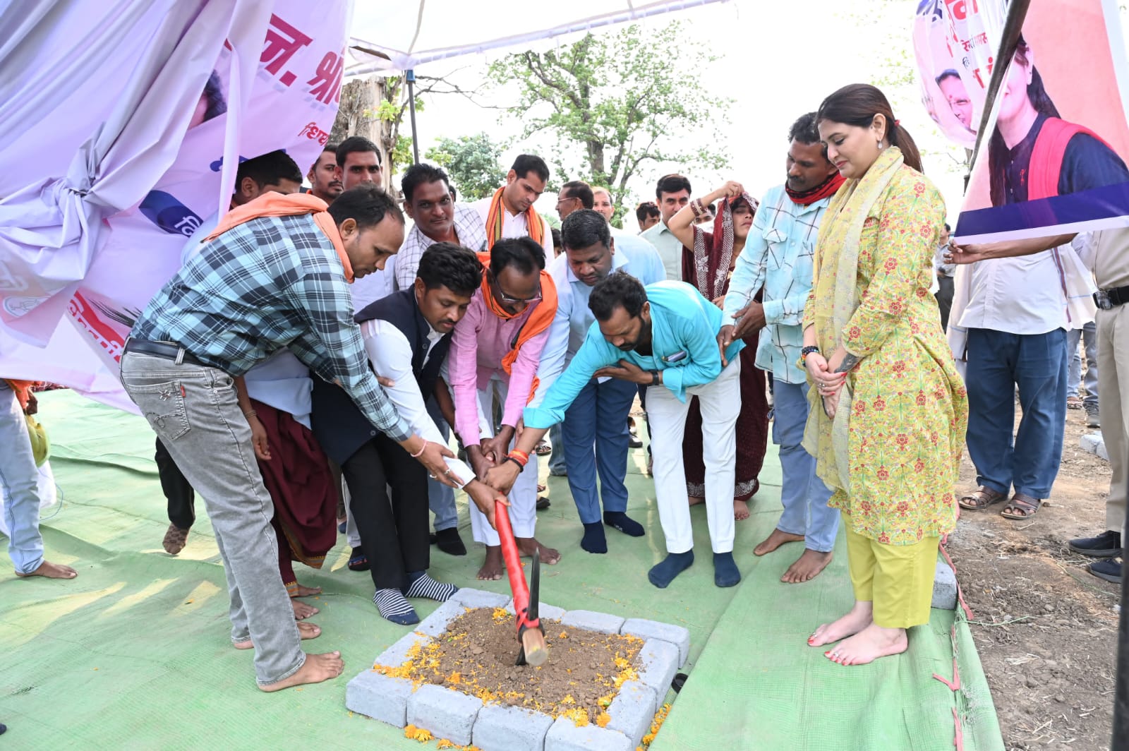 शिक्षा से सशक्त हो रहे वनांचल क्षेत्र के बच्चे, विधायक भावना बोहरा ने ₹2.75 करोड़ की लागत से 100 सीटर बालक छात्रावास का किया भूमिपूजन