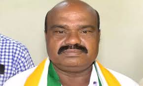 खराब सड़क को लेकर चक्काजाम,कांग्रेस विधायक और भाजपा नेता समेत 12 लोग गिरफ्तार