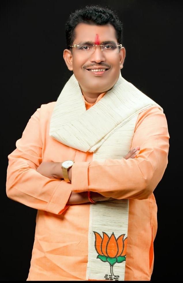 सिकासार जलाशय से पानी छोड़ा गया, राजिम–फिंगेश्वर क्षेत्र में निस्तारी की समस्या होगी दूर – रोहित साहू
