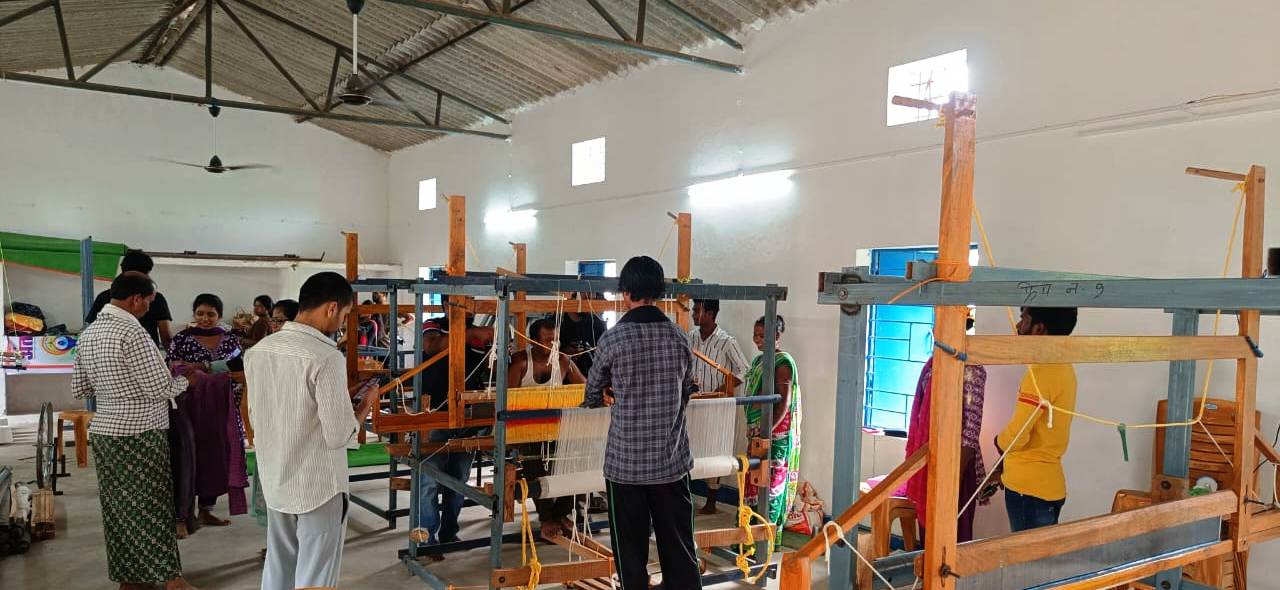  नियद नेल्लानार योजना से छात्र बन रहे आत्मनिर्भर