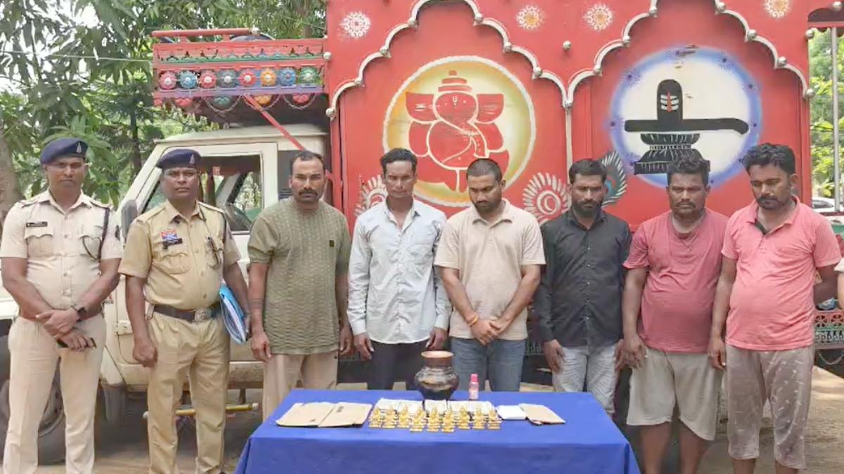 घर में गड़ा है सोना.. इसी झांसे में ठगे 5 लाख, अंतर्राज्यीय गिरोह के 6 शातिर गिरफ्तार