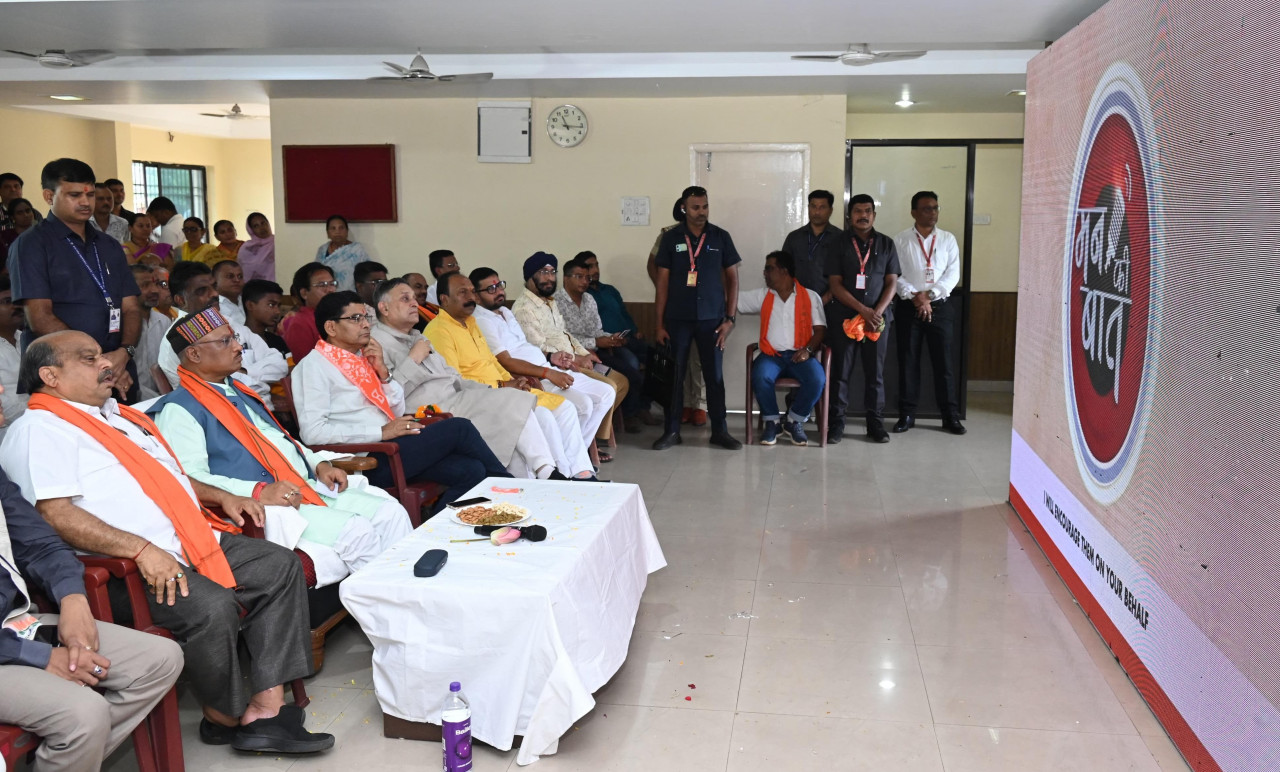 प्रधानमंत्री नरेन्द्र मोदी के मन की बात कार्यक्रम में शामिल हुए मुख्यमंत्री