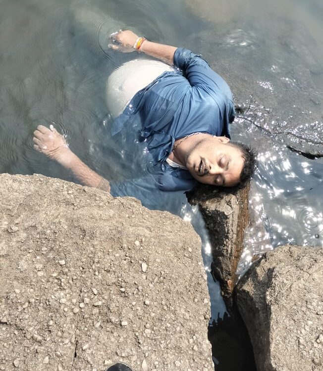 महासमुंद: कोडार बांध के किनारे मिला जिला उपाध्यक्ष का शव, पुलिस जांच में जुटी