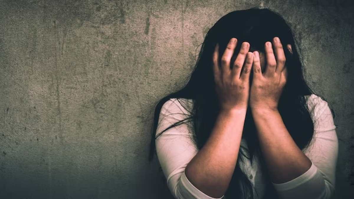  मासूम ने मां को सुनाई आपबीती, खुली कलयुगी पिता की करतूत; पुलिस ने किया गिरफ्तार
