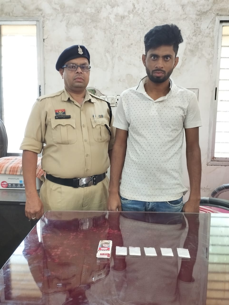 मादक पदार्थ एमडी ड्रग्स के साथ आरोपी फहीम खान गिरफ्तार
