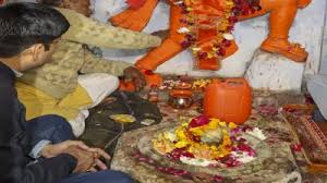 संभल में 46 साल बाद खुले शिव मंदिर में दूसरे दिन भी गूंजे आरती के स्वर