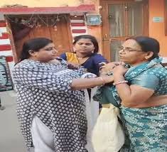 राजधानी रायपुर में महिला ने बीएलओ से की मारपीट और गाली-गलौच, SIR फॉर्म देने में देरी पर फूटा गुस्सा..