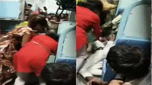 चलती ट्रेन में हुई युवक की निर्मम हत्या, पुलिस ने तीन किन्नरों को किया गिरफ्तार  