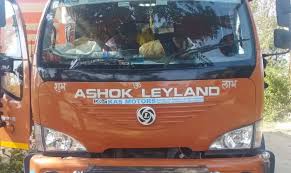  पुलिस ने गुटखा से भरा दो ट्र्क पकड़ा,दो संदेही भी गिरफ्तार 