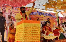 सारंगढ़ में 140 धर्मांतरित लोगों की घर वापसी,प्रबल प्रताप ने पैर पखारकर किया स्वागत