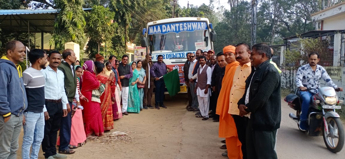 रामलला दर्शन के लिए श्रद्धालुओं का जत्था रवाना