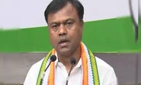 RSS मुख्यालय से लौटने के बाद अरविंद नेताम का बड़ा बयान,क्या दीपक बैज ईसाई समाज में कनवर्ट हो गए हैं?