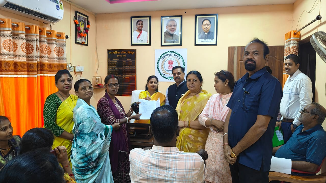 किरंदुल नगर पालिका ने 21 हितग्राहियों को दी बड़ी राहत, प्रधानमंत्री आवास योजना 2.0 के तहत भवन अनुज्ञा जारी 