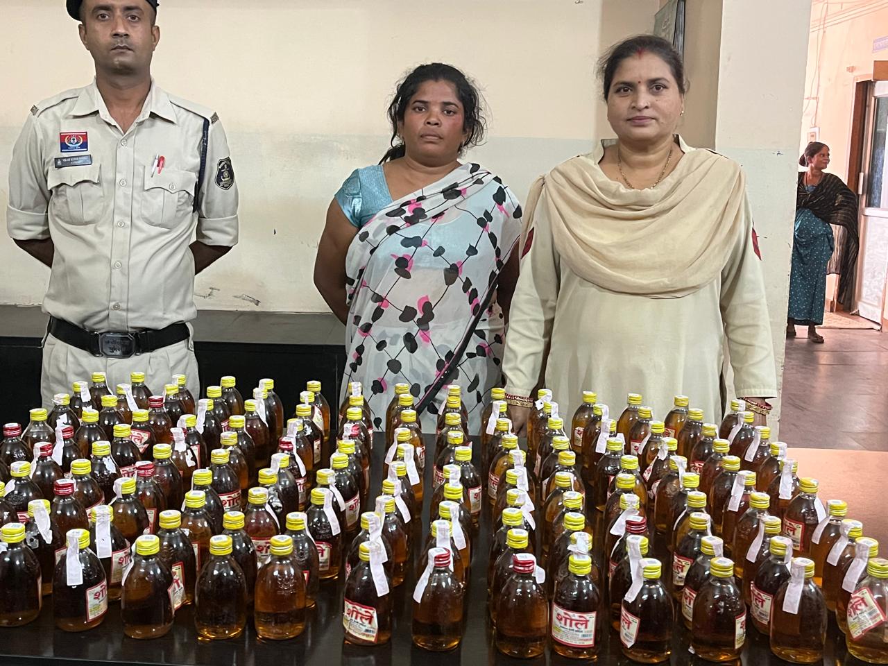 अवैध रूप से शराब विक्रय करते महिला गिरफ्तार 