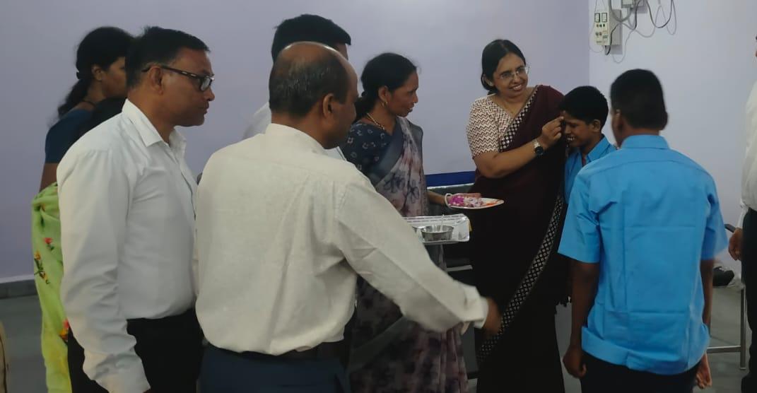 बैकुण्ठपुर के विशेष विद्यालय में शाला प्रवेश उत्सव, कलेक्टर रोक्तिमा यादव ने कहा- शिक्षा आत्मनिर्भरता और आत्मविश्वास की कुंजी
